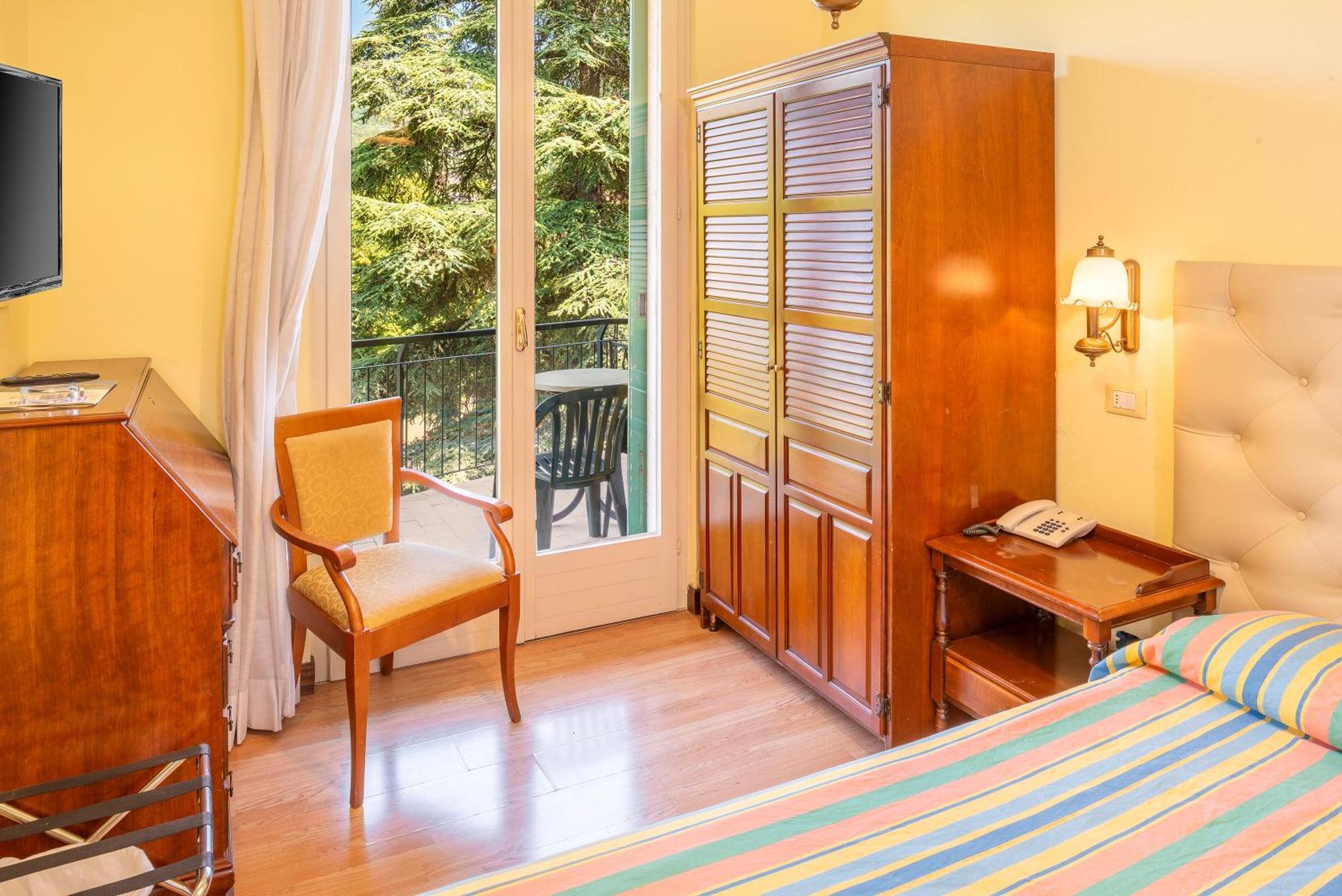Hotel Palme & Suite Garda  Exterior foto