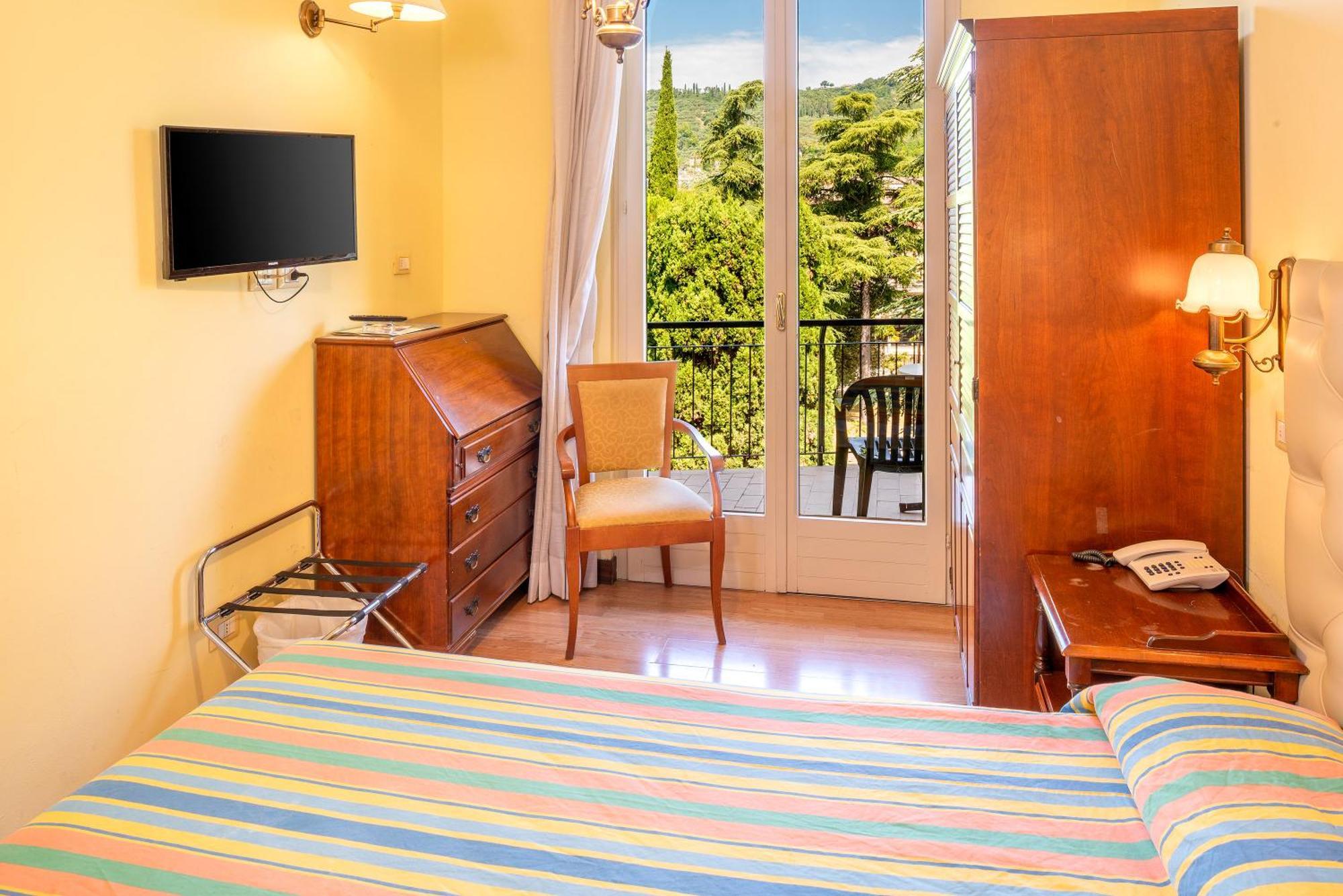 Hotel Palme & Suite Garda  Exterior foto